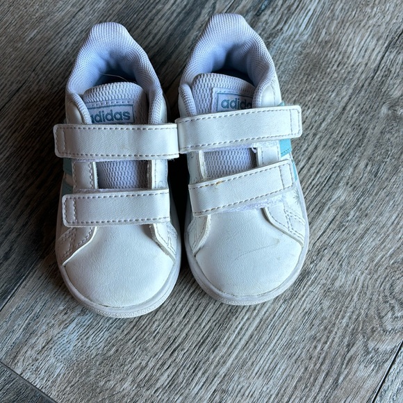 Adidas Frozen II toddler shoes size 5 - Picture 1 of 6